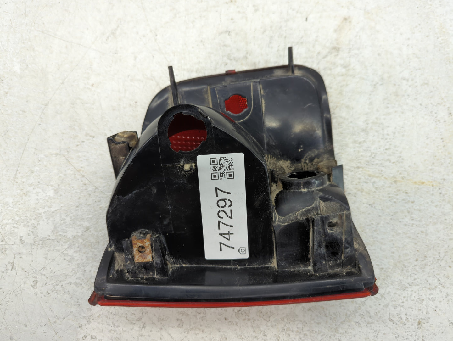 1994-2003 Chevrolet S10 Tail Light Assembly Driver Left OEM P/N:16516093 Fits OEM Used Auto Parts - Oemusedautoparts1.com