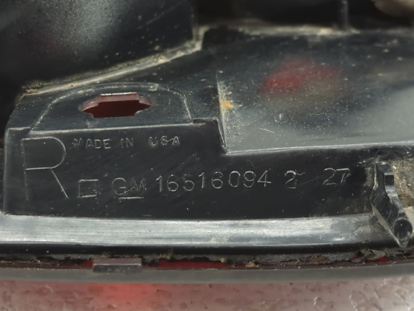 1994-2003 Chevrolet S10 Tail Light Assembly Passenger Right OEM P/N:16516094 Fits OEM Used Auto Parts - Oemusedautoparts1.co