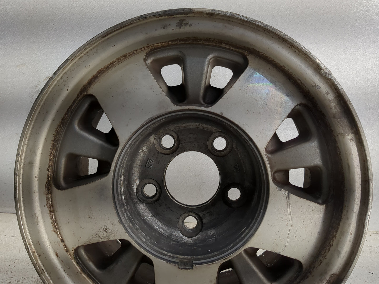 1995-1999 Chevrolet Suburban 1500 Oem Wheel Rim - Oemusedautoparts1.com