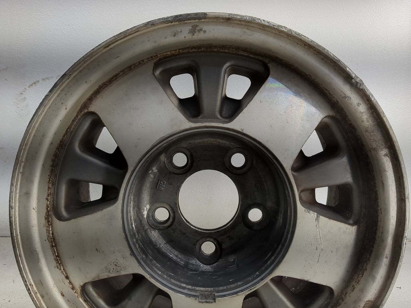 1995-1999 Chevrolet Suburban 1500 Oem Wheel Rim - Oemusedautoparts1.com
