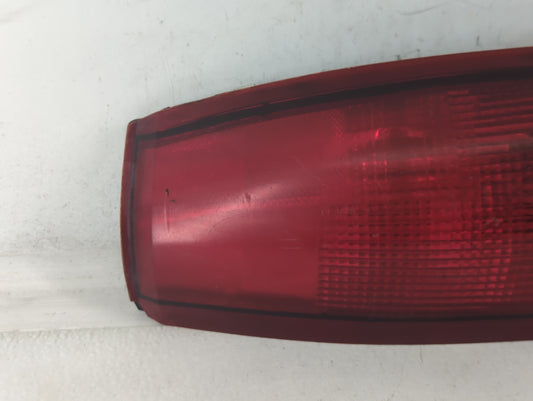 1995-1999 Chevrolet Suburban 1500 Tail Light Assembly Passenger Right OEM P/N:15508322 Fits OEM Used Auto Parts