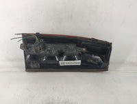 1995-1999 Chevrolet Suburban 1500 Tail Light Assembly Passenger Right OEM P/N:15508322 Fits OEM Used Auto Parts - Oemusedaut