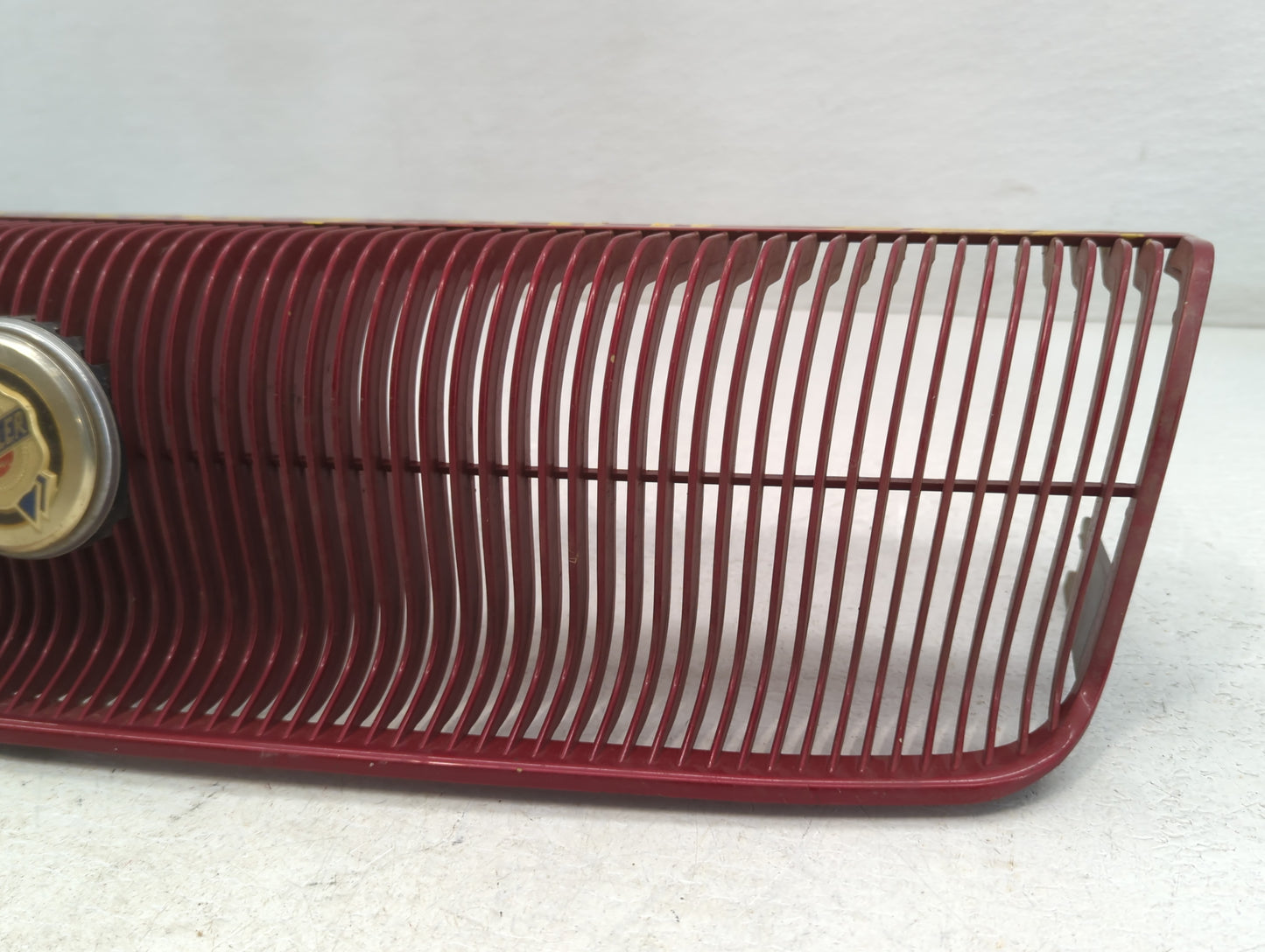 1994-1997 Chrysler Lhs Front Grille Bumper Not Included - Oemusedautoparts1.com