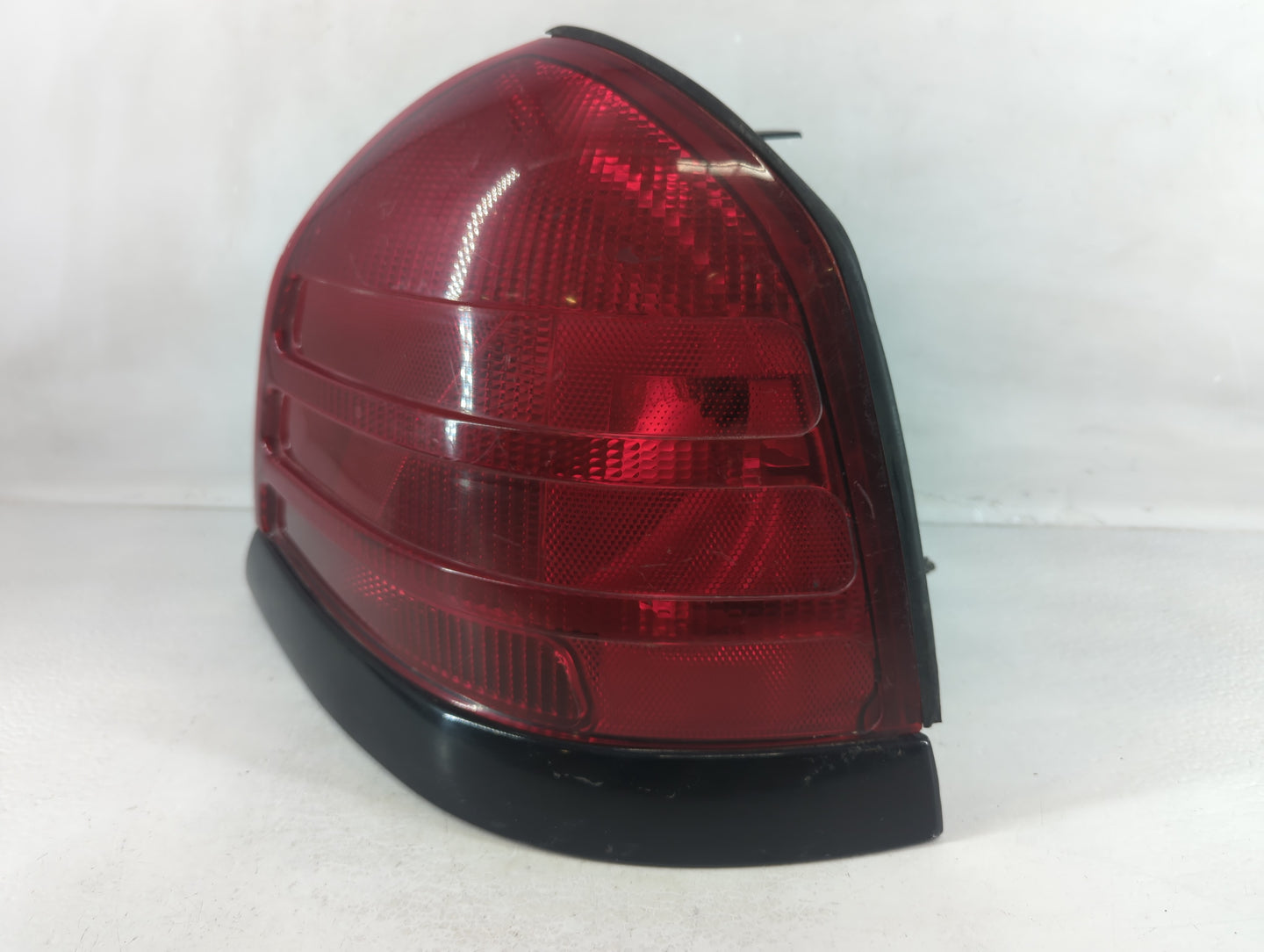 1994 Chrysler Voyager Tail Light Assembly Passenger Right OEM P/N:F8AX-13440-A Fits Fits 1991 1992 1993 1995 OEM Used Auto P