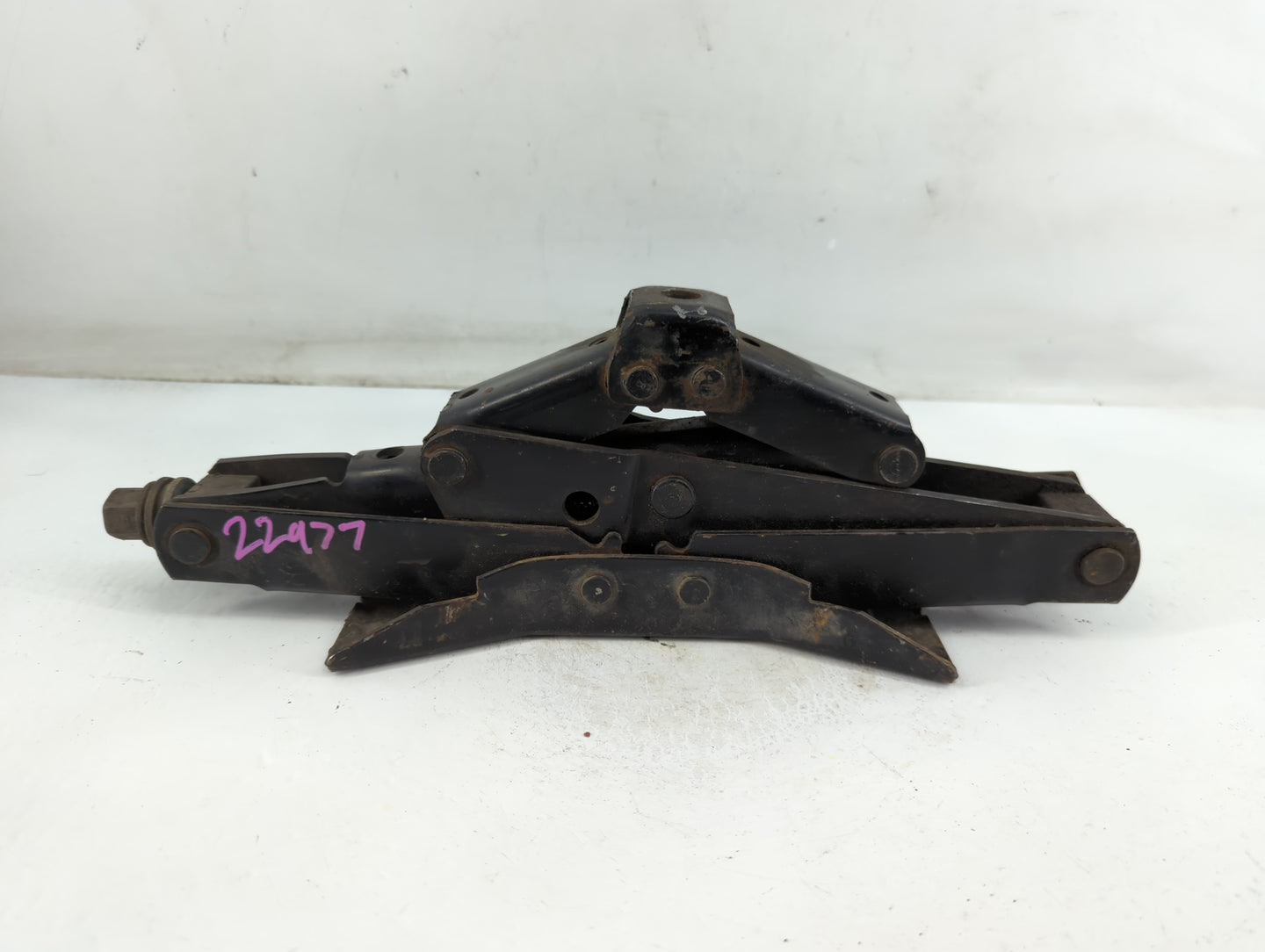 1994 Chrysler Voyager Spare Scissor Car Jack - Oemusedautoparts1.com