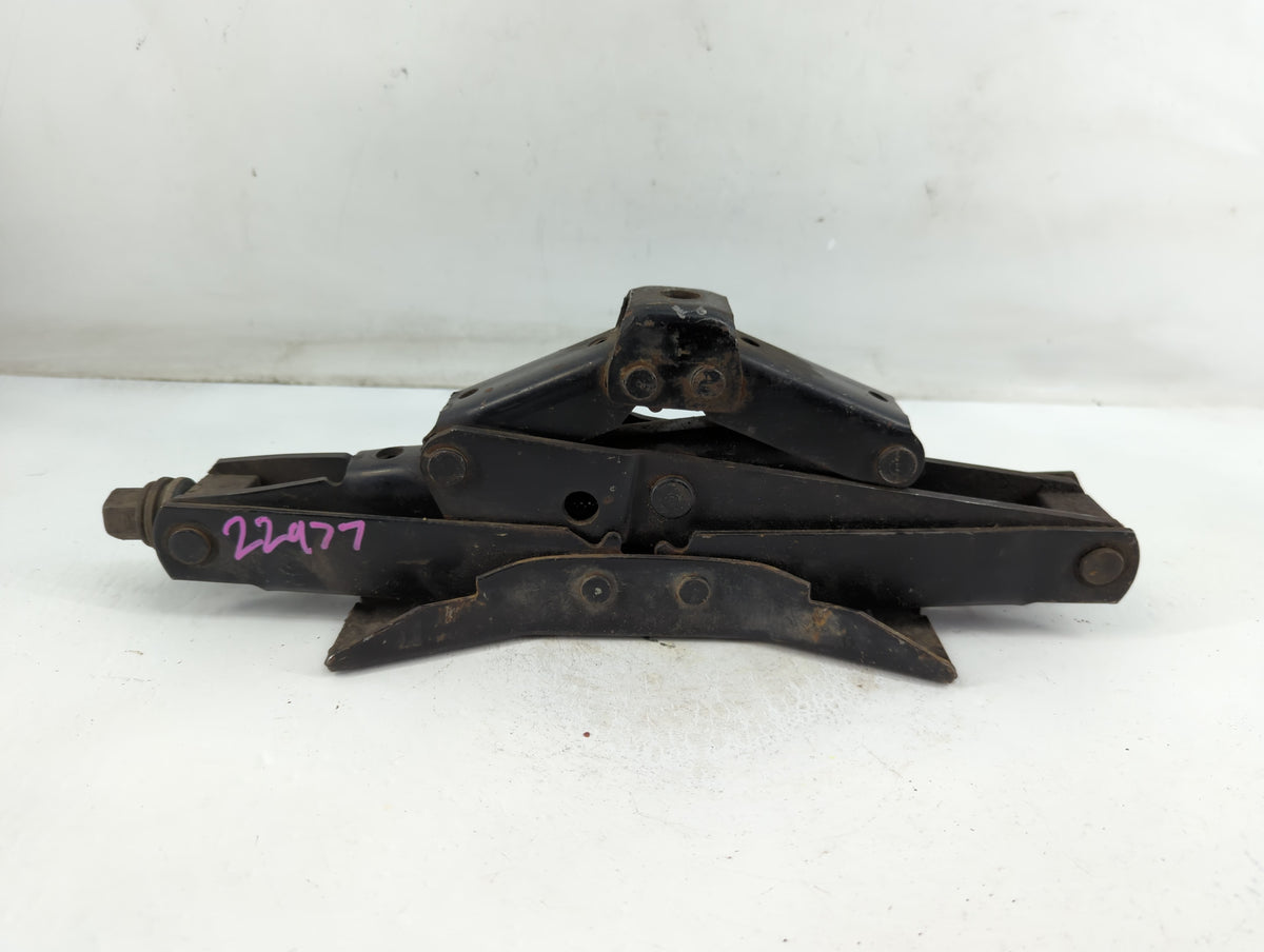 1994 Chrysler Voyager Spare Scissor Car Jack - Oemusedautoparts1.com