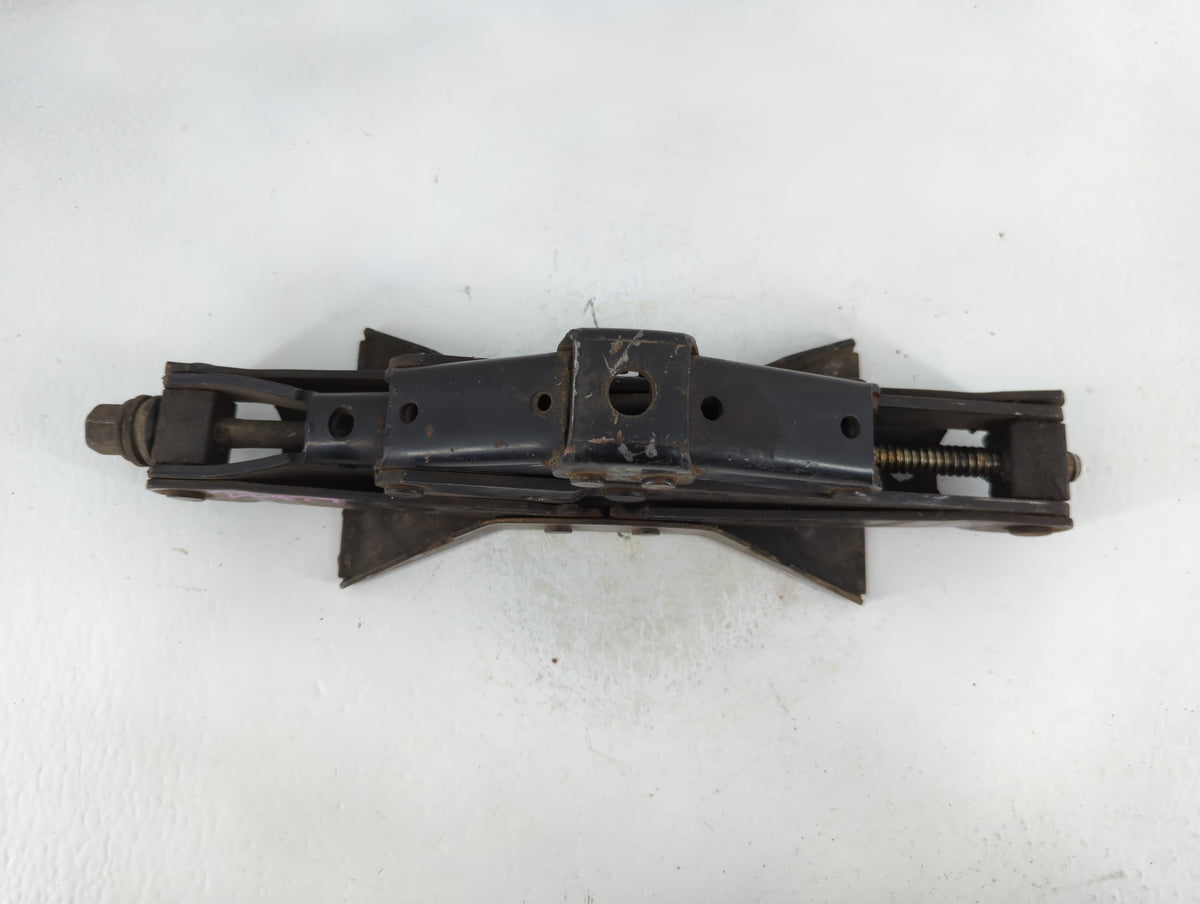 1994 Chrysler Voyager Spare Scissor Car Jack - Oemusedautoparts1.com