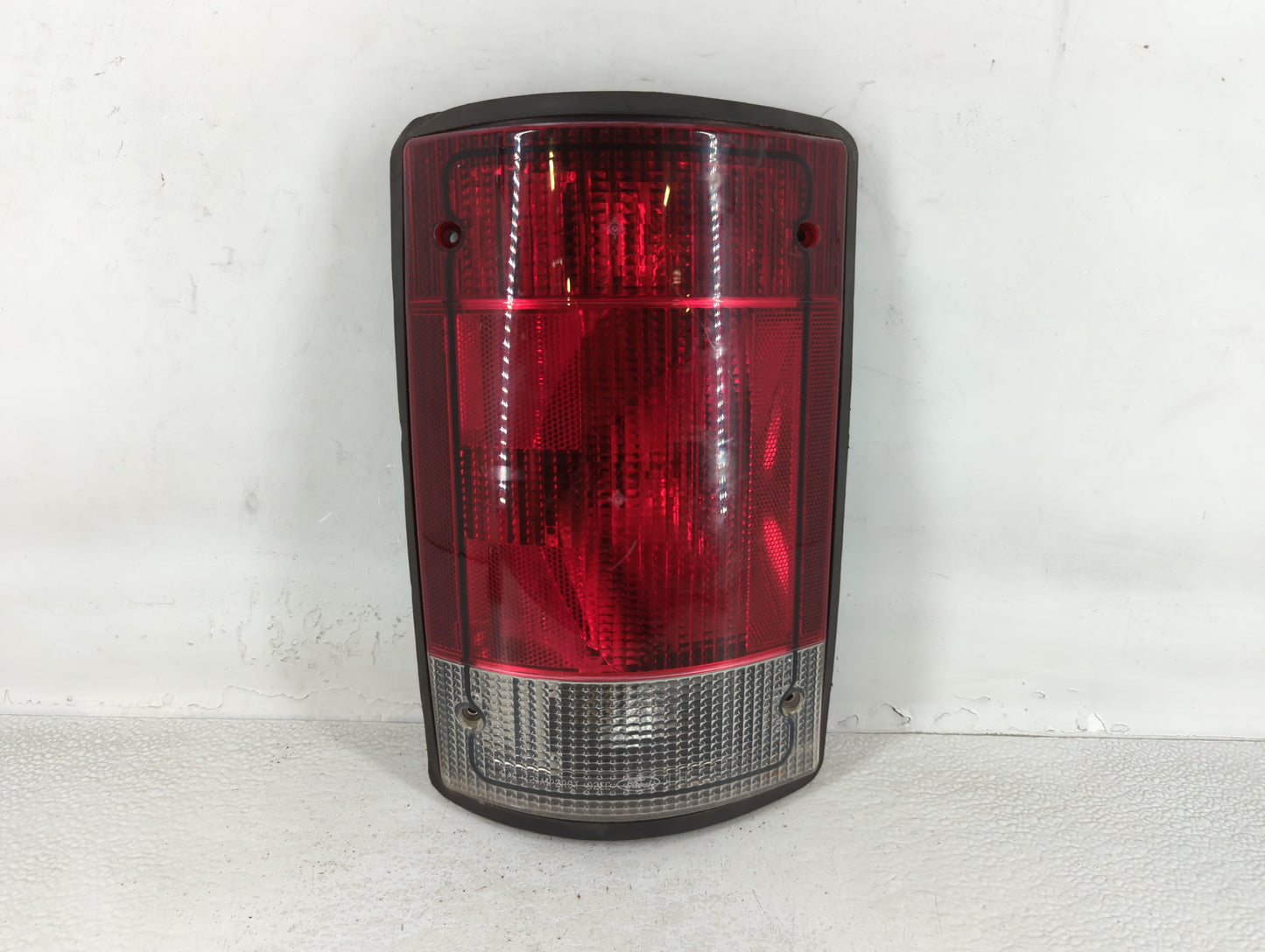 1994 Ford E-150 Tail Light Assembly Driver Left OEM P/N:9C24-13405-AC 44ZH815A Fits OEM Used Auto Parts - Oemusedautoparts1.