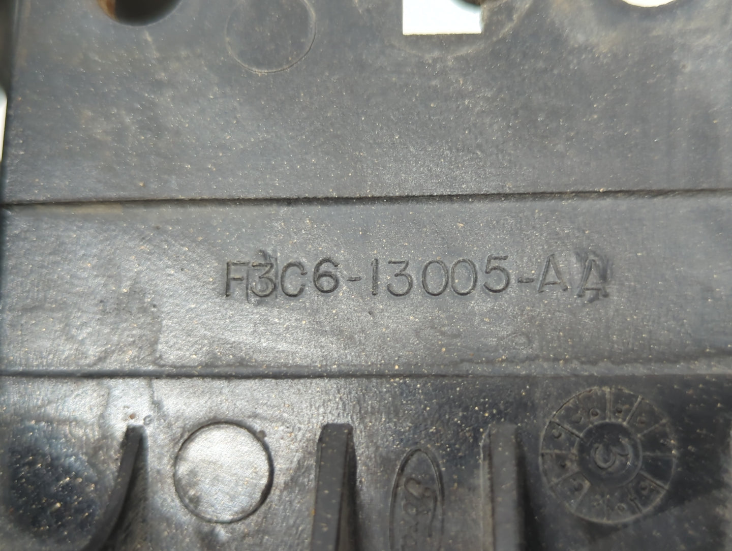 1991-1996 Ford Escort Passenger Right Oem Head Light Headlight Lamp - Oemusedautoparts1.com