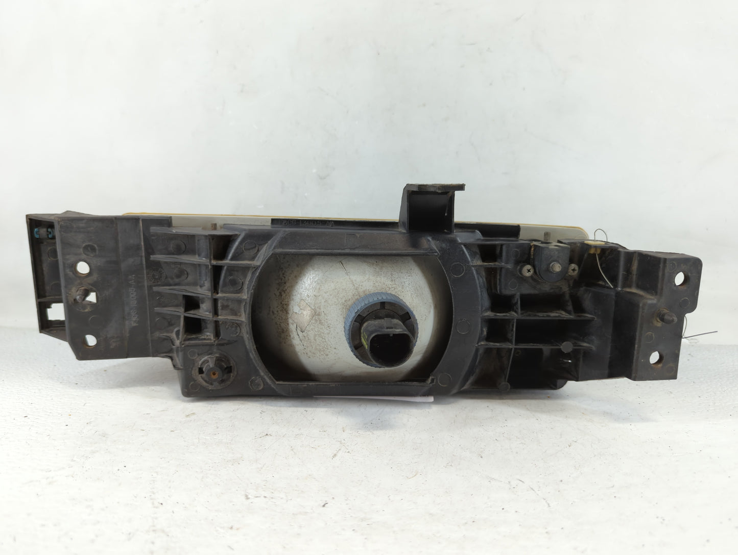1991-1996 Ford Escort Passenger Right Oem Head Light Headlight Lamp - Oemusedautoparts1.com