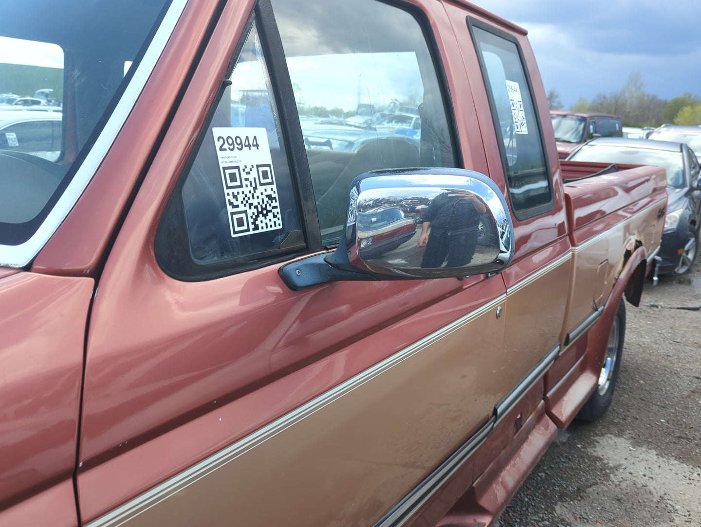 1991-1996 Ford F-150 Driver Side View Mirror - Left Door Mirror OEM Used - Oemusedautoparts1.com
