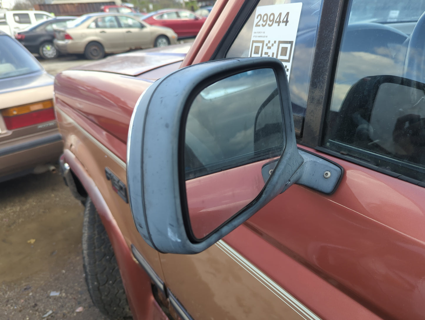 1991-1996 Ford F-150 Driver Side View Mirror - Left Door Mirror OEM Used - Oemusedautoparts1.com