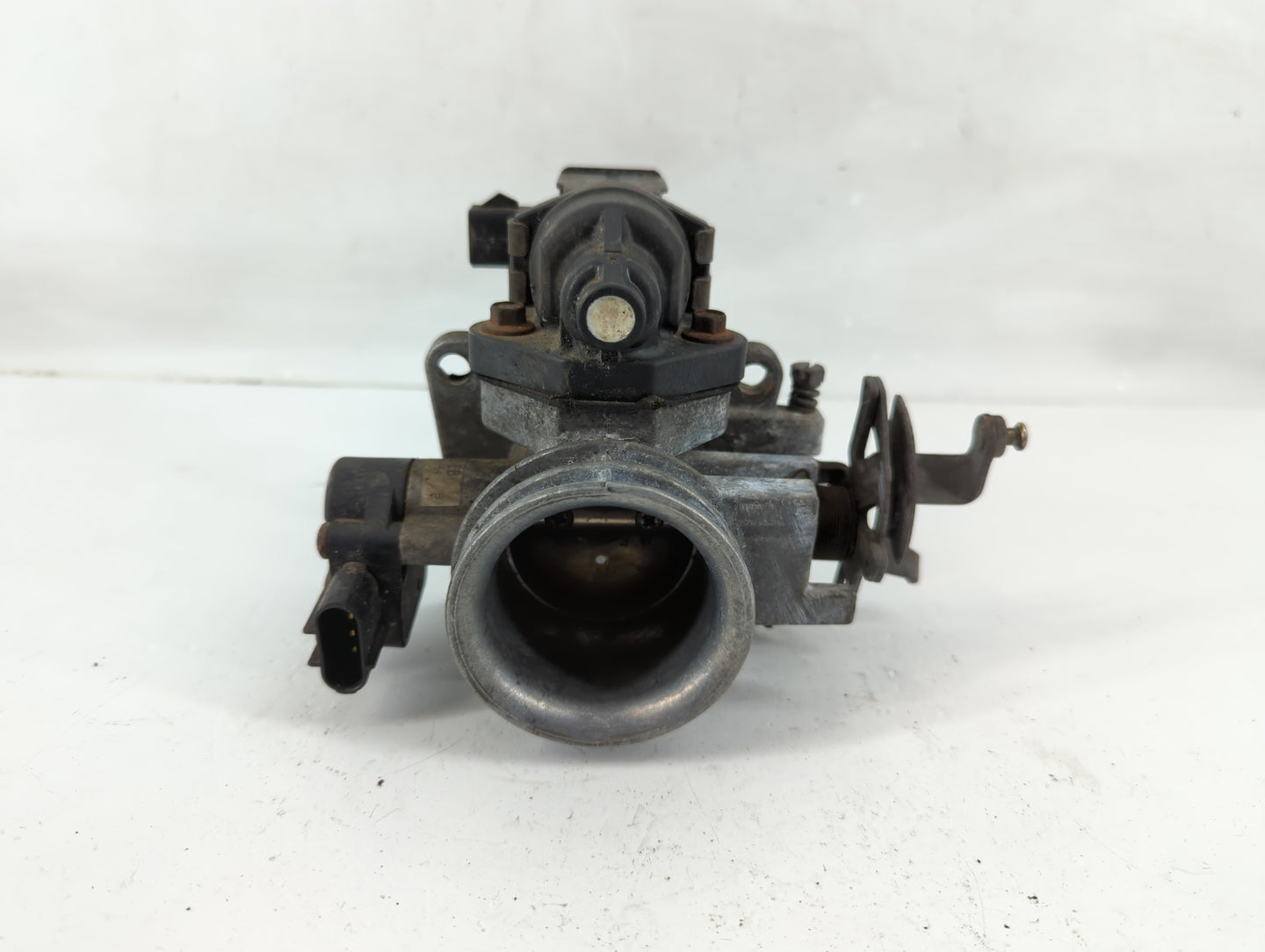 1994-1995 Ford Mustang Throttle Body Fits Fits 1994 1995 OEM Used Auto Parts - Oemusedautoparts1.com