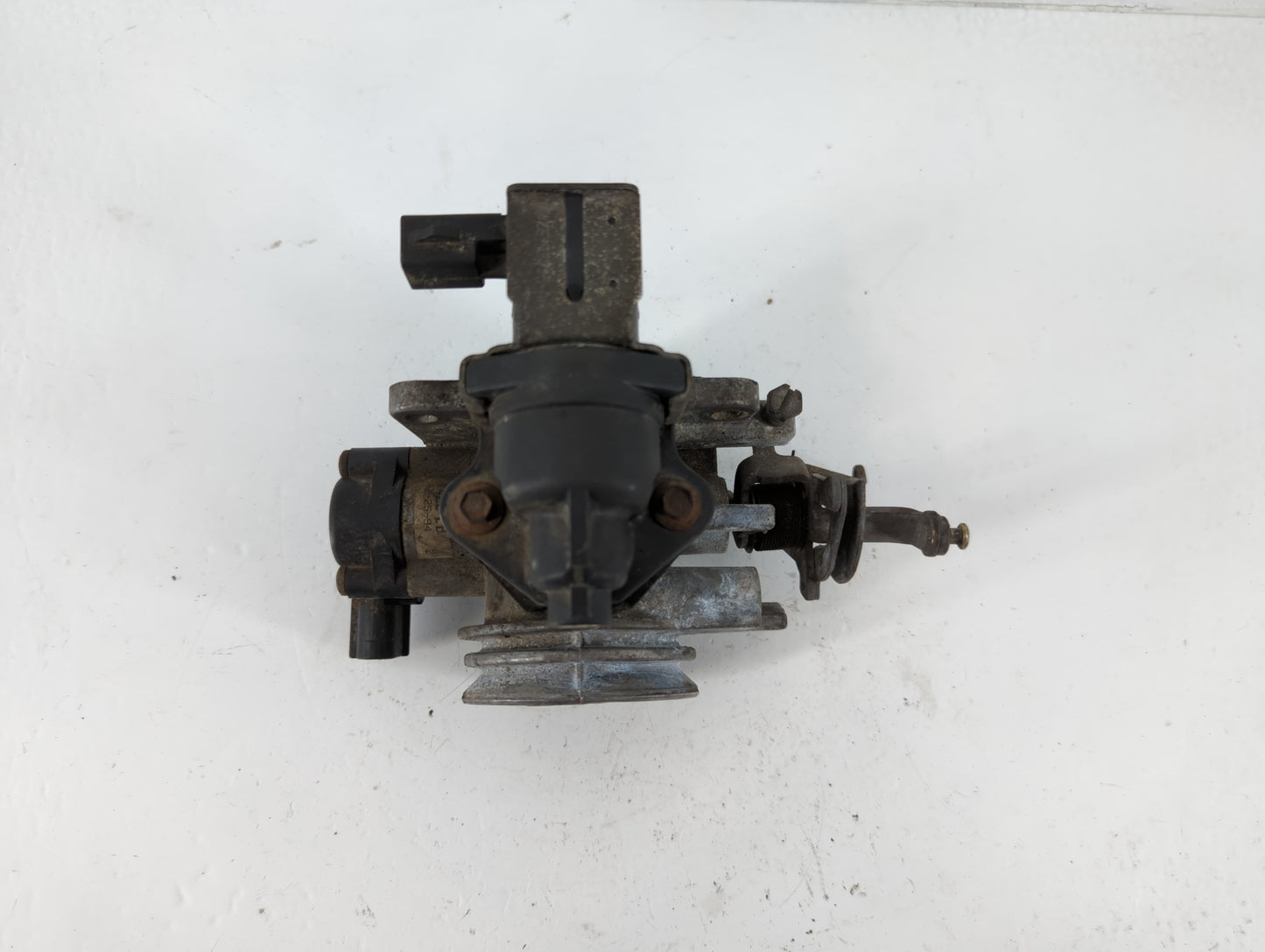 1994-1995 Ford Mustang Throttle Body Fits Fits 1994 1995 OEM Used Auto Parts - Oemusedautoparts1.com