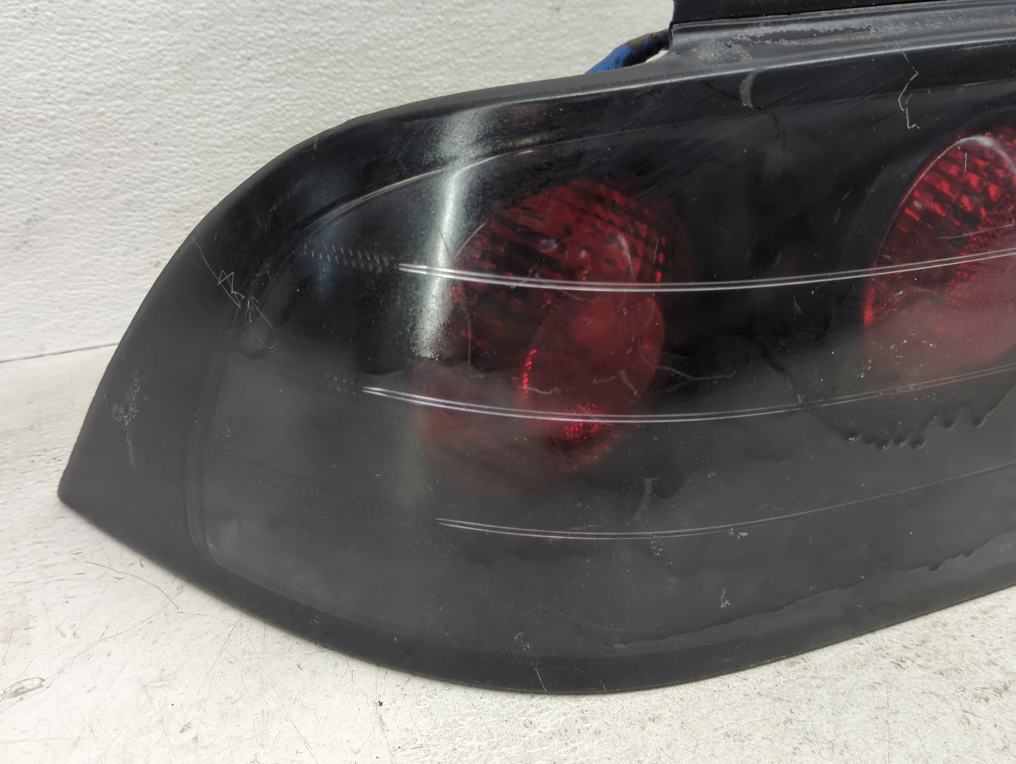 1994-1995 Ford Mustang Tail Light Assembly Driver Left OEM Fits Fits 1994 1995 OEM Used Auto Parts - Oemusedautoparts1.com