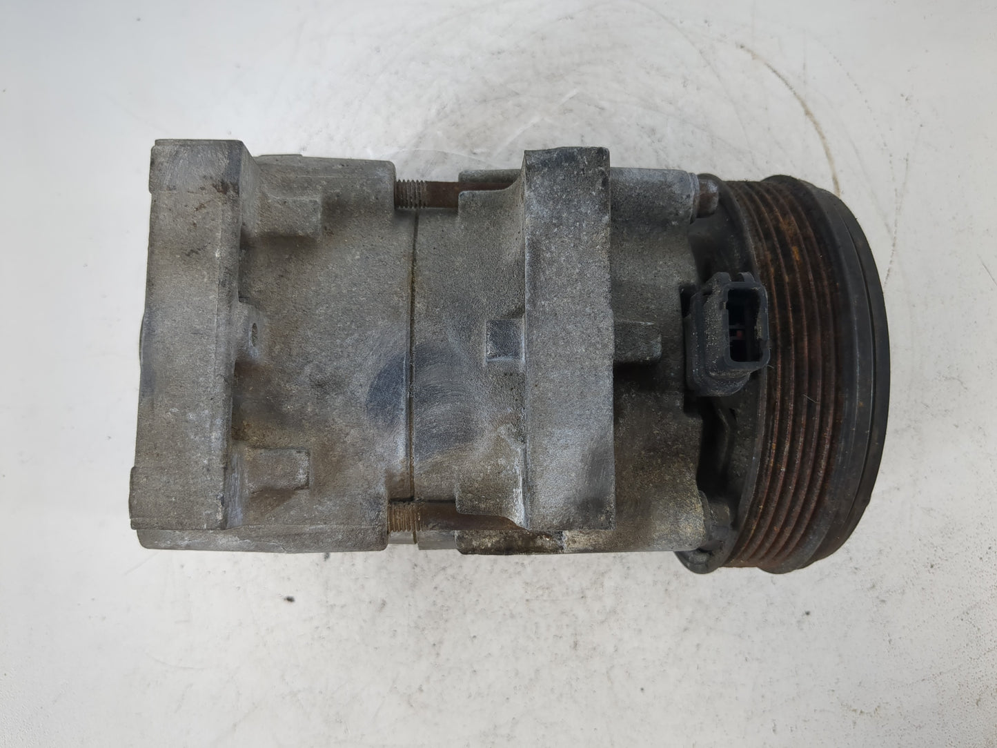 1994-1995 Ford Mustang Air Conditioning A/c Ac Compressor Oem - Oemusedautoparts1.com
