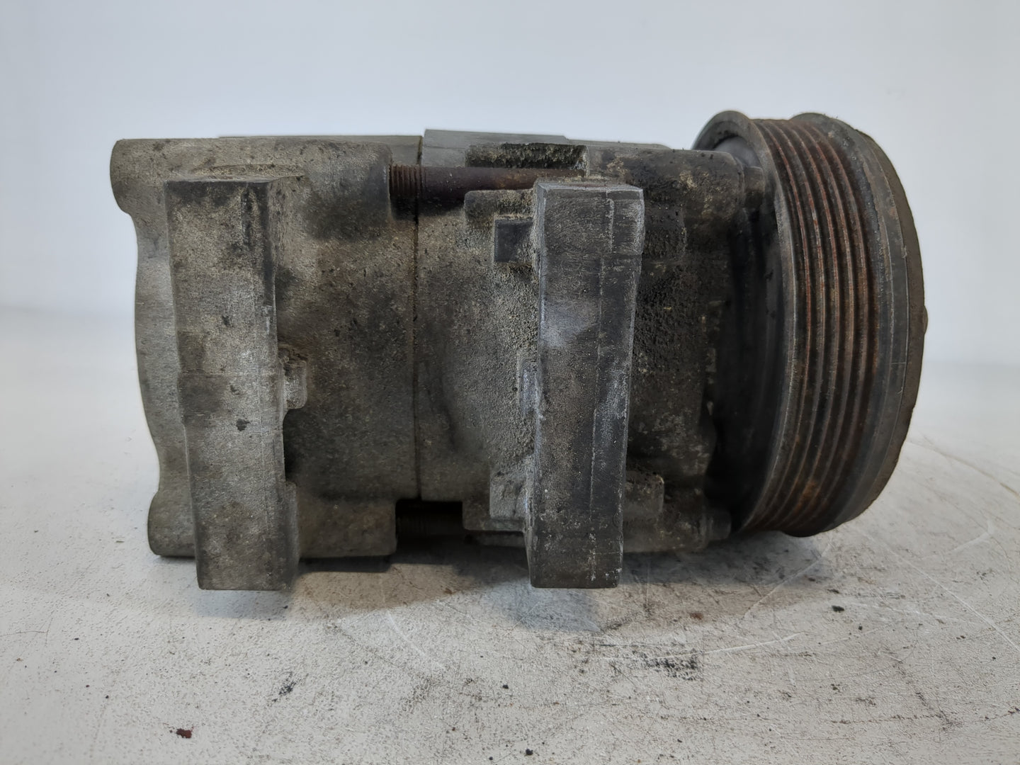 1994-1995 Ford Mustang Air Conditioning A/c Ac Compressor Oem - Oemusedautoparts1.com