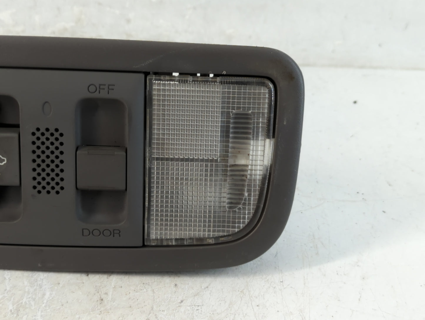 1994 Ford Ranger DOME LIGHT Title - Oemusedautoparts1.com