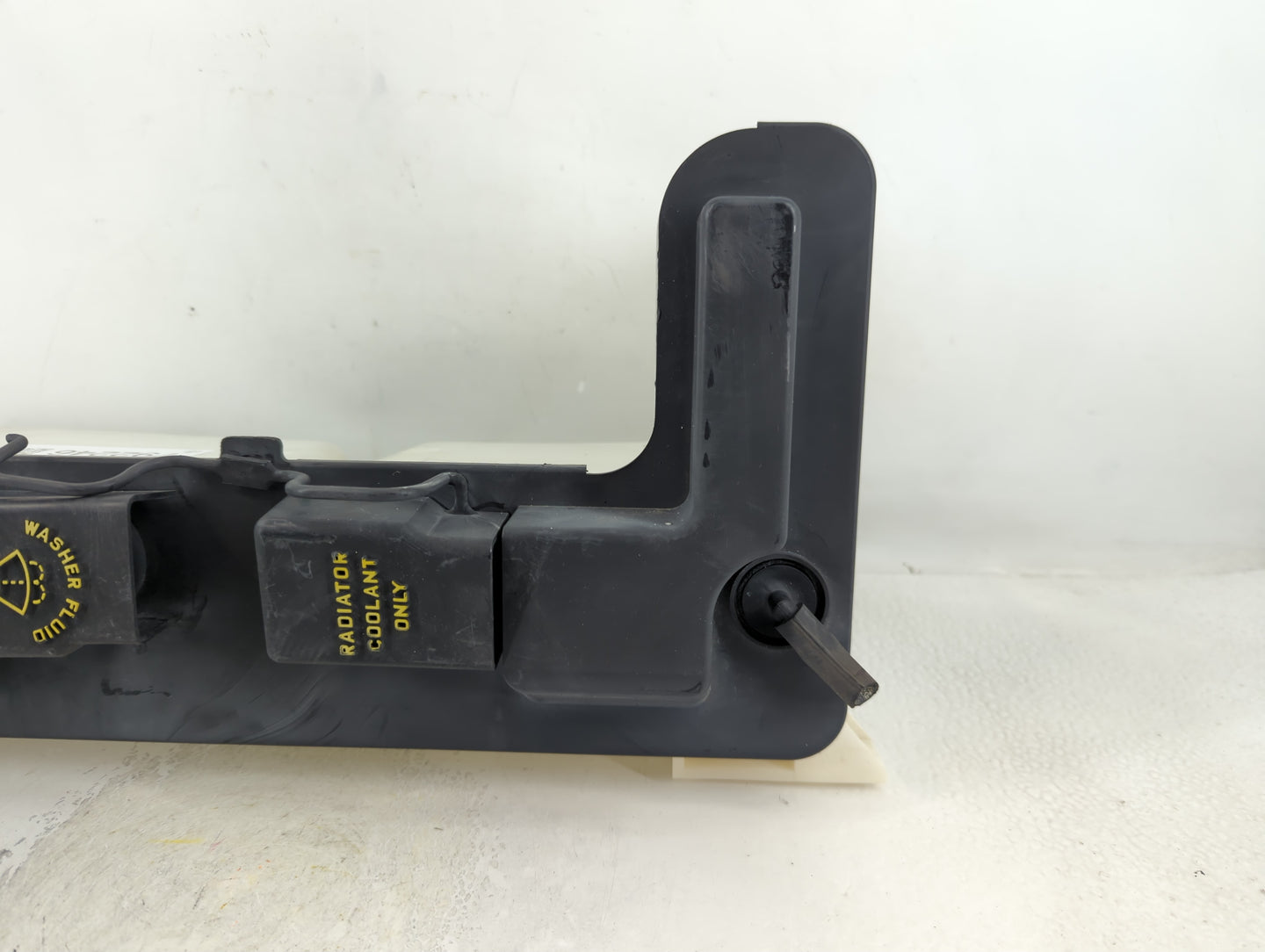 1994 Ford Ranger Windshield Washer Fluid Reservoir Bottle Oem - Oemusedautoparts1.com