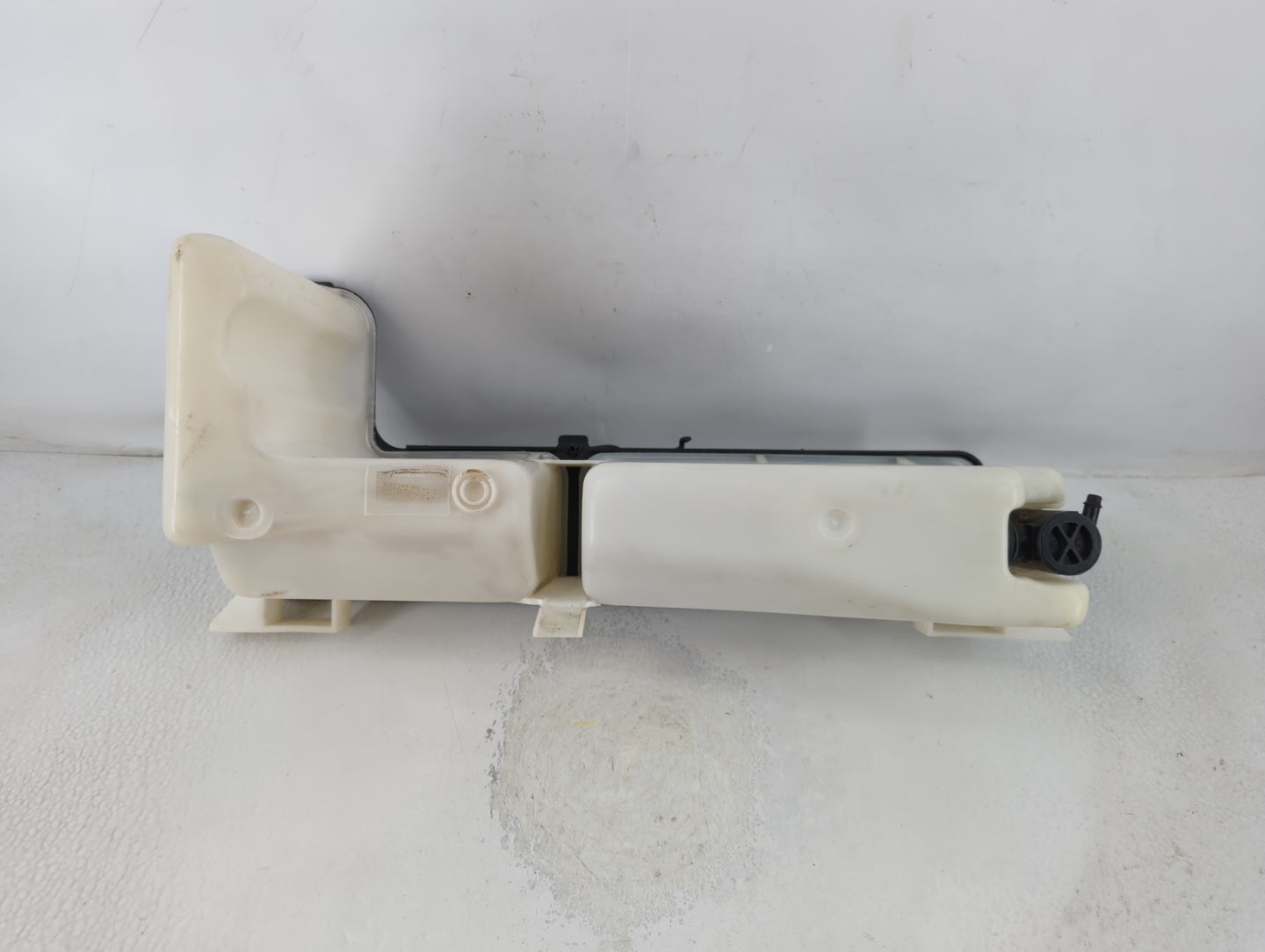 1994 Ford Ranger Windshield Washer Fluid Reservoir Bottle Oem - Oemusedautoparts1.com
