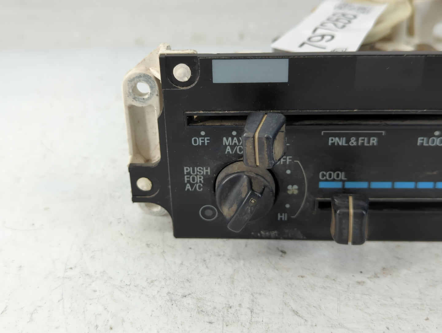 1994 Ford Ranger Climate Control Module Temperature AC/Heater Replacement P/N:F37H-19C925-AE Fits OEM Used Auto Parts - Oemu