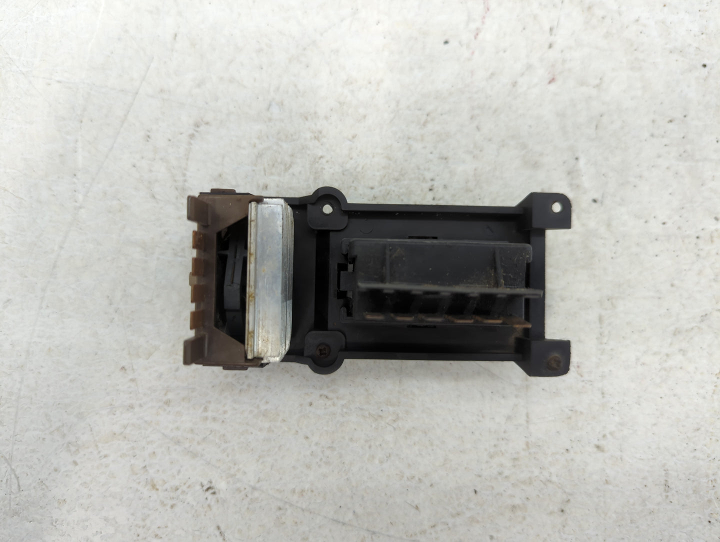 1994 Gmc C1500 Suburban Master Power Window Switch Replacement Driver Side Left P/N:104711394062 Fits OEM Used Auto Parts - 