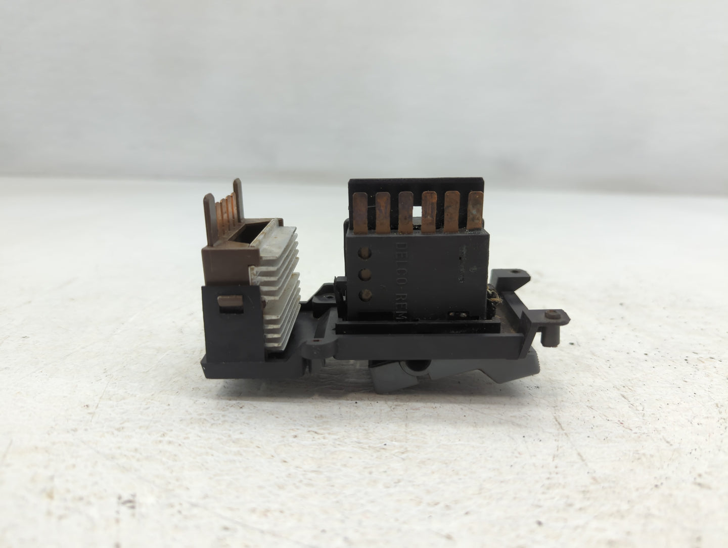 1994 Gmc C1500 Suburban Master Power Window Switch Replacement Driver Side Left P/N:104711394062 Fits OEM Used Auto Parts - 