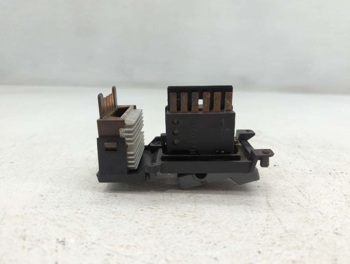 1994 Gmc C1500 Suburban Master Power Window Switch Replacement Driver Side Left P/N:104711394062 Fits OEM Used Auto Parts - 