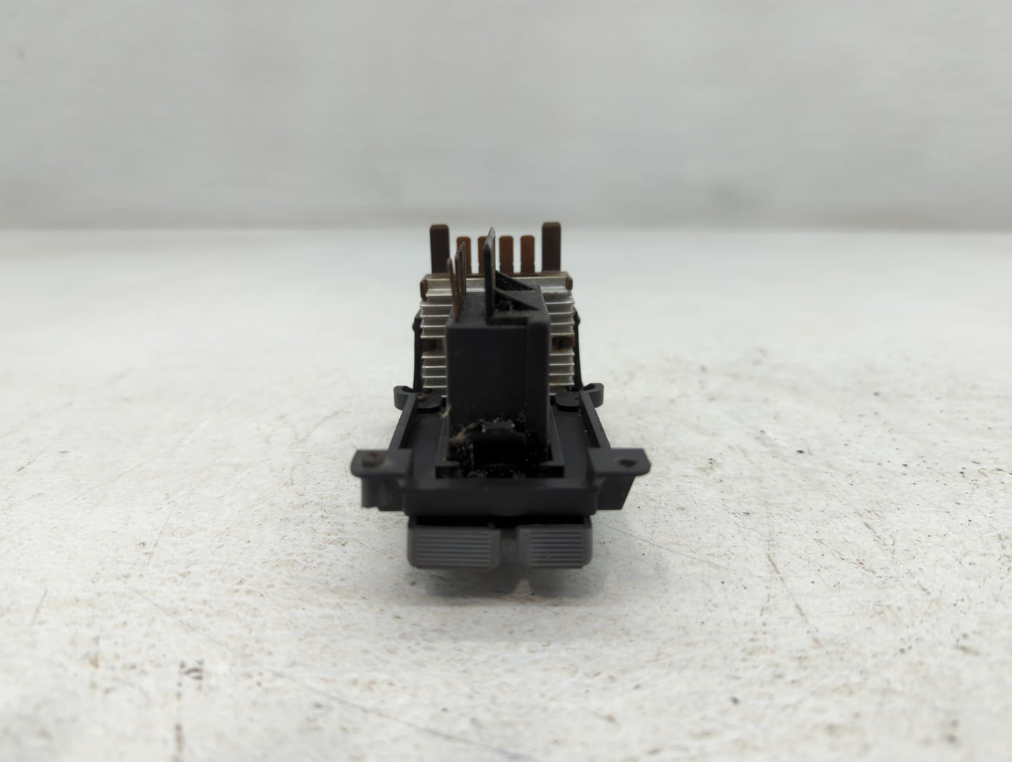 1994 Gmc C1500 Suburban Master Power Window Switch Replacement Driver Side Left P/N:104711394062 Fits OEM Used Auto Parts - 