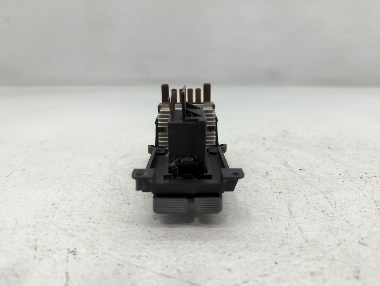 1994 Gmc C1500 Suburban Master Power Window Switch Replacement Driver Side Left P/N:104711394062 Fits OEM Used Auto Parts - 