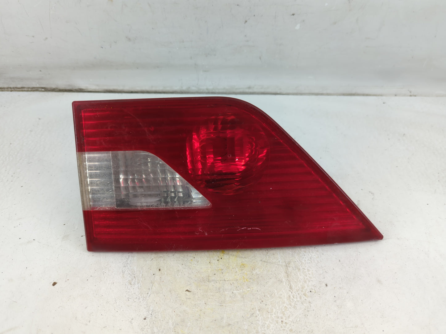1994 Gmc Safari Tail Light Assembly Driver Left OEM P/N:6321 3 414 01 Fits OEM Used Auto Parts - Oemusedautoparts1.com