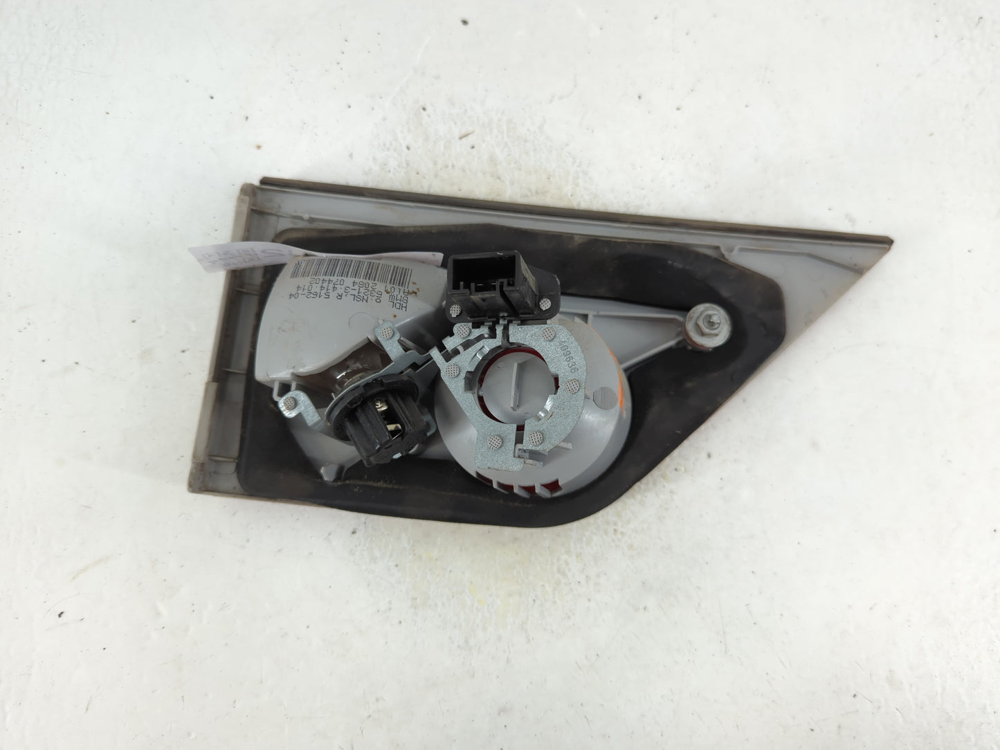 1994 Gmc Safari Tail Light Assembly Driver Left OEM P/N:6321 3 414 01 Fits OEM Used Auto Parts - Oemusedautoparts1.com