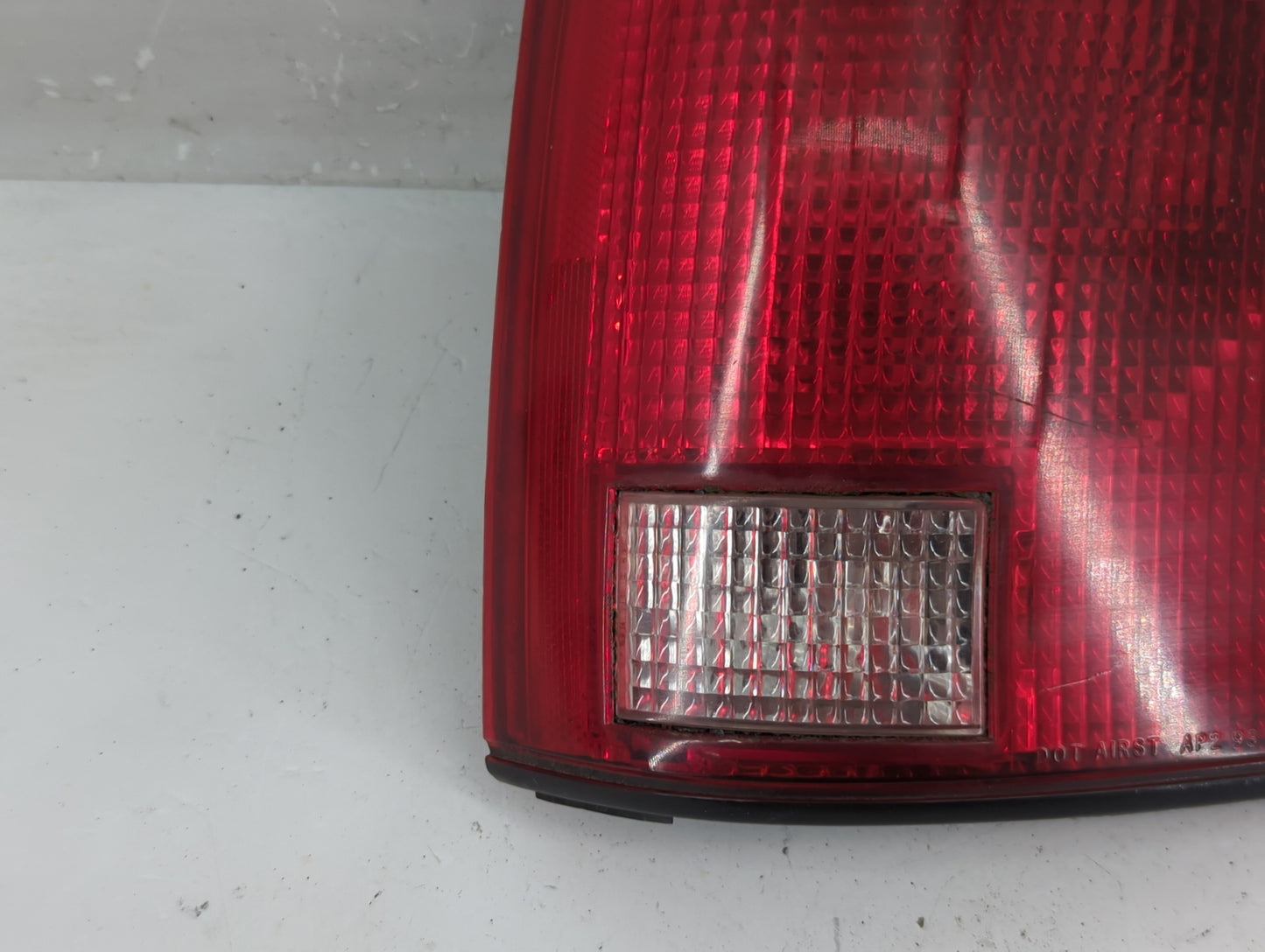 1994-2003 Gmc Sonoma Tail Light Assembly Passenger Right OEM P/N:16516094 Fits OEM Used Auto Parts - Oemusedautoparts1.com