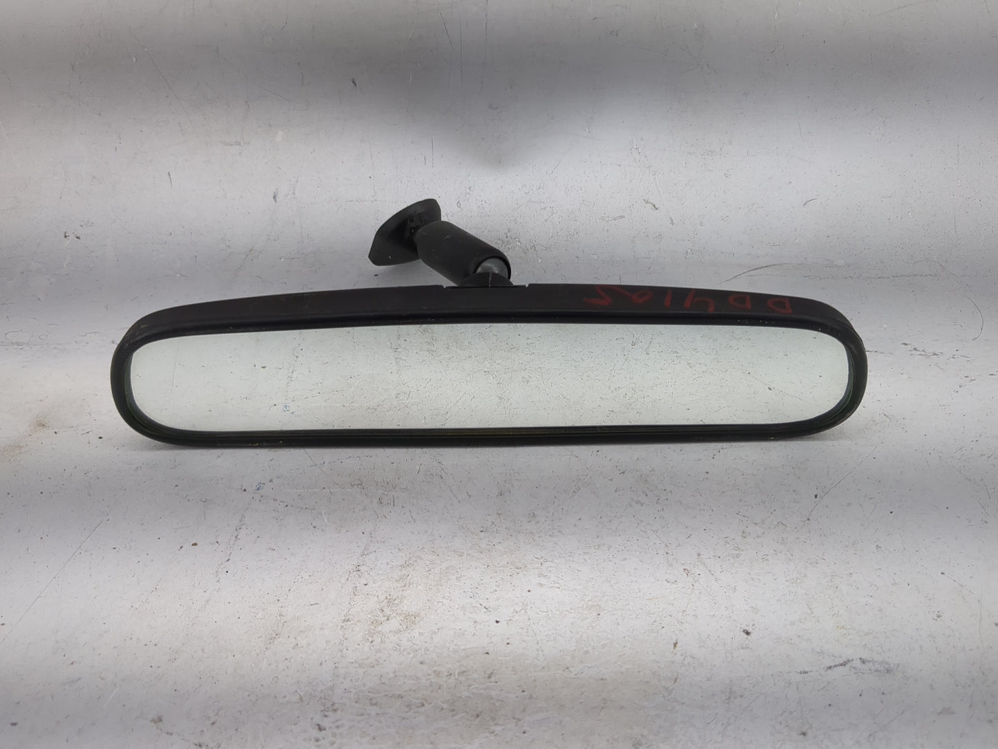 1994 Gmc Suburban 2500 Interior Rear View Mirror Replacement OEM Fits OEM Used Auto Parts - Oemusedautoparts1.com