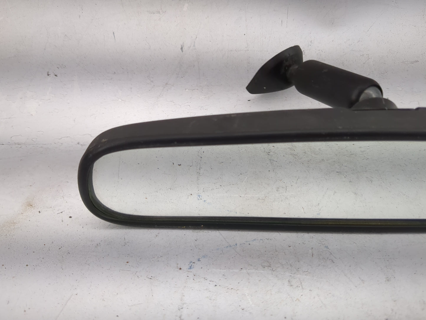1994 Gmc Suburban 2500 Interior Rear View Mirror Replacement OEM Fits OEM Used Auto Parts - Oemusedautoparts1.com