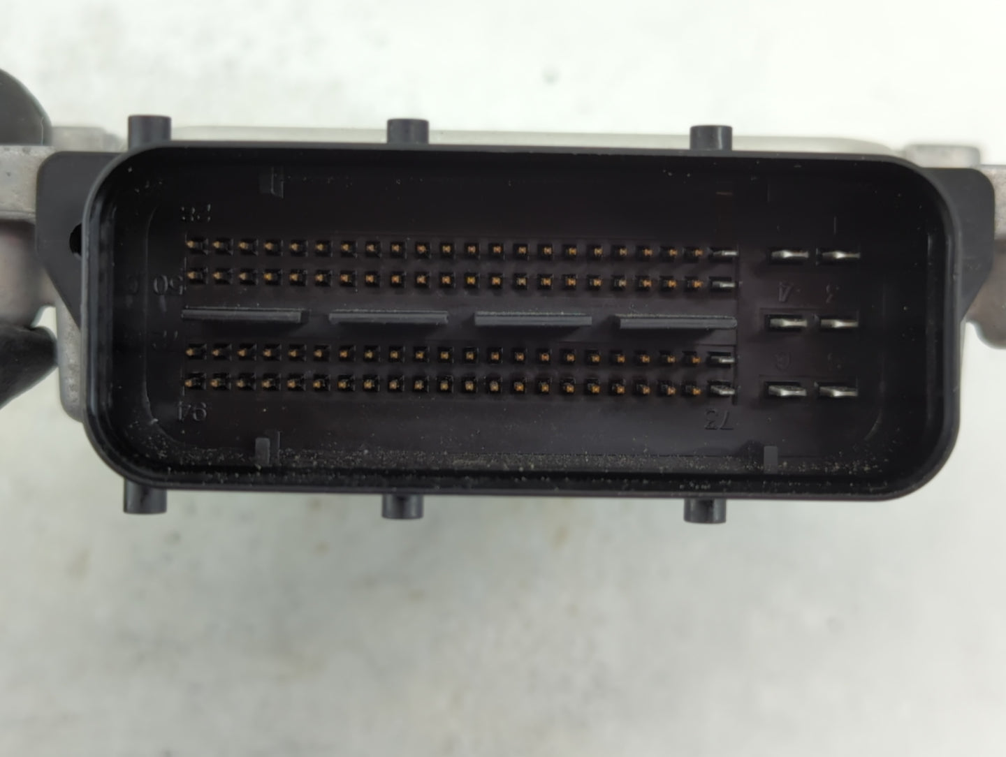 1994 Jaguar Xj PCM Engine Control Computer ECU ECM PCU OEM P/N:0 260 004 262 Fits OEM Used Auto Parts - Oemusedautoparts1.co