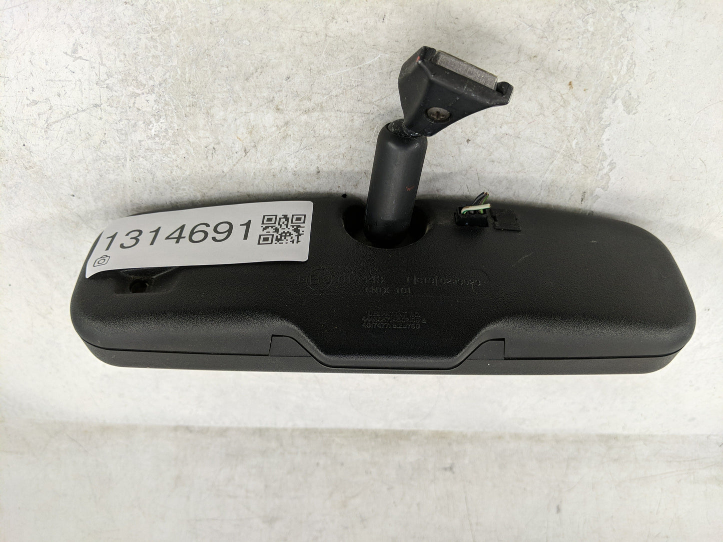 1994 Jeep Grand Cherokee Interior Rear View Mirror Replacement OEM P/N:4917477 Fits OEM Used Auto Parts - Oemusedautoparts1.