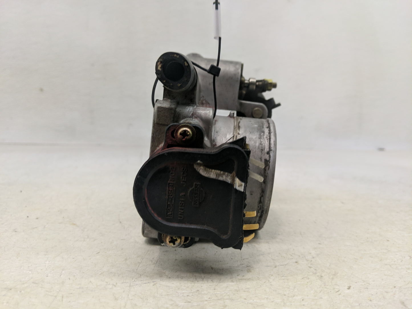 1993-1995 Jeep Grand Cherokee Throttle Body Fits Fits 1991 1992 1993 1994 1995 OEM Used Auto Parts - Oemusedautoparts1.com