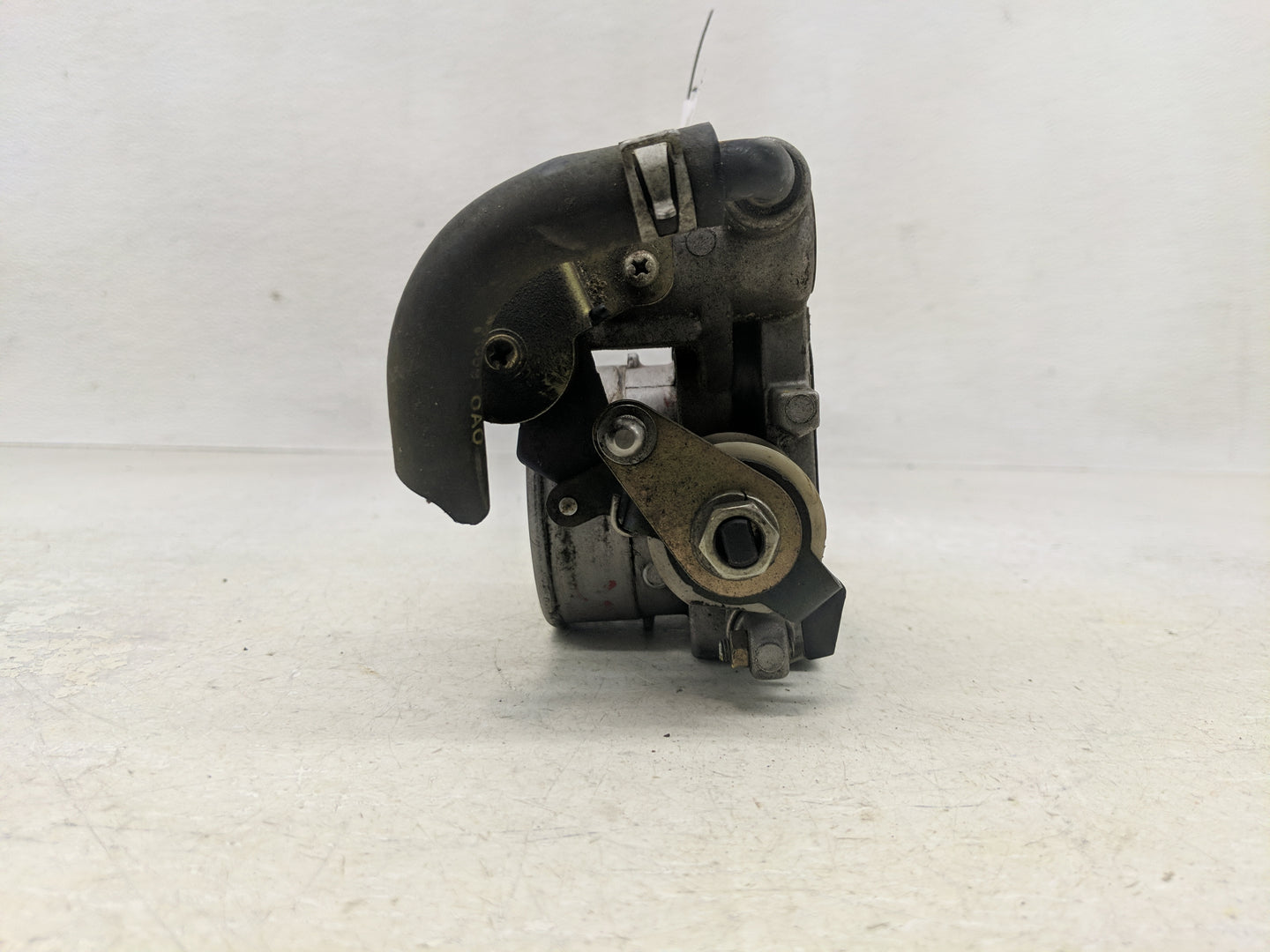 1993-1995 Jeep Grand Cherokee Throttle Body Fits Fits 1991 1992 1993 1994 1995 OEM Used Auto Parts - Oemusedautoparts1.com