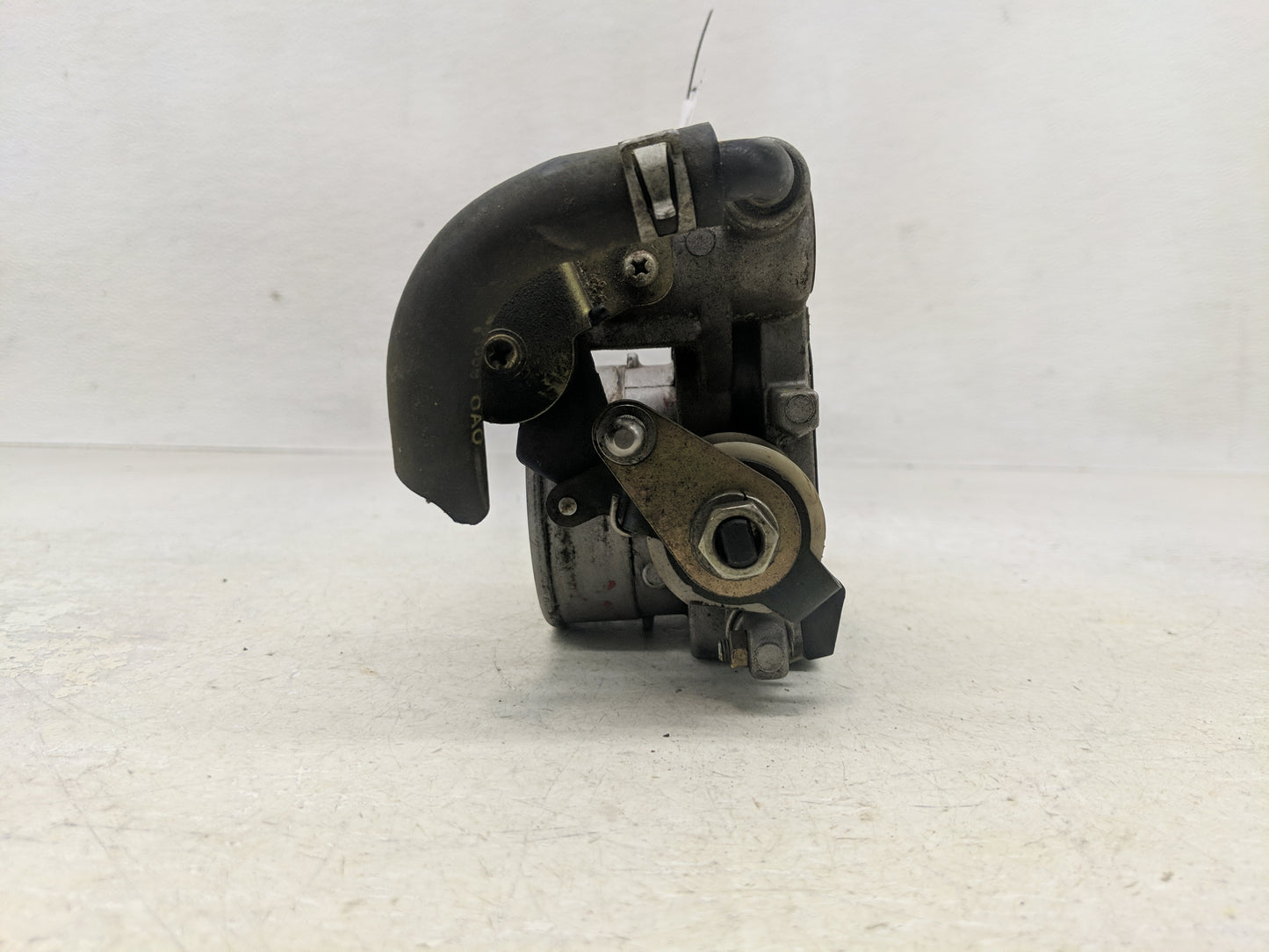 1993-1995 Jeep Grand Cherokee Throttle Body Fits Fits 1991 1992 1993 1994 1995 OEM Used Auto Parts - Oemusedautoparts1.com