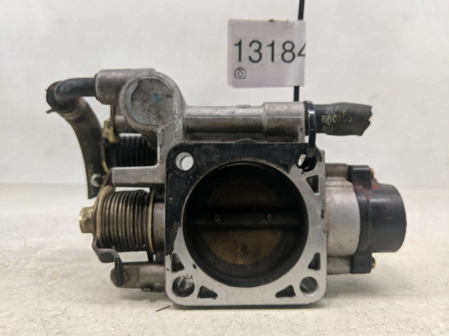 1993-1995 Jeep Grand Cherokee Throttle Body Fits Fits 1991 1992 1993 1994 1995 OEM Used Auto Parts - Oemusedautoparts1.com