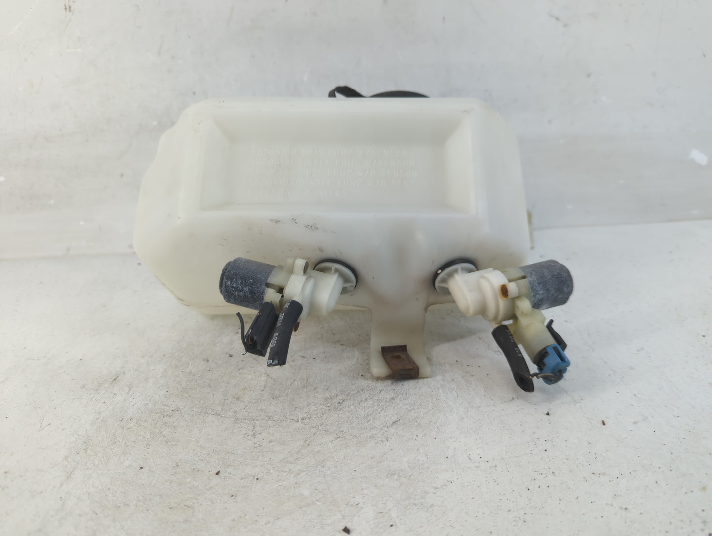 1994 Jeep Grand Cherokee Windshield Washer Fluid Reservoir Bottle Oem - Oemusedautoparts1.com