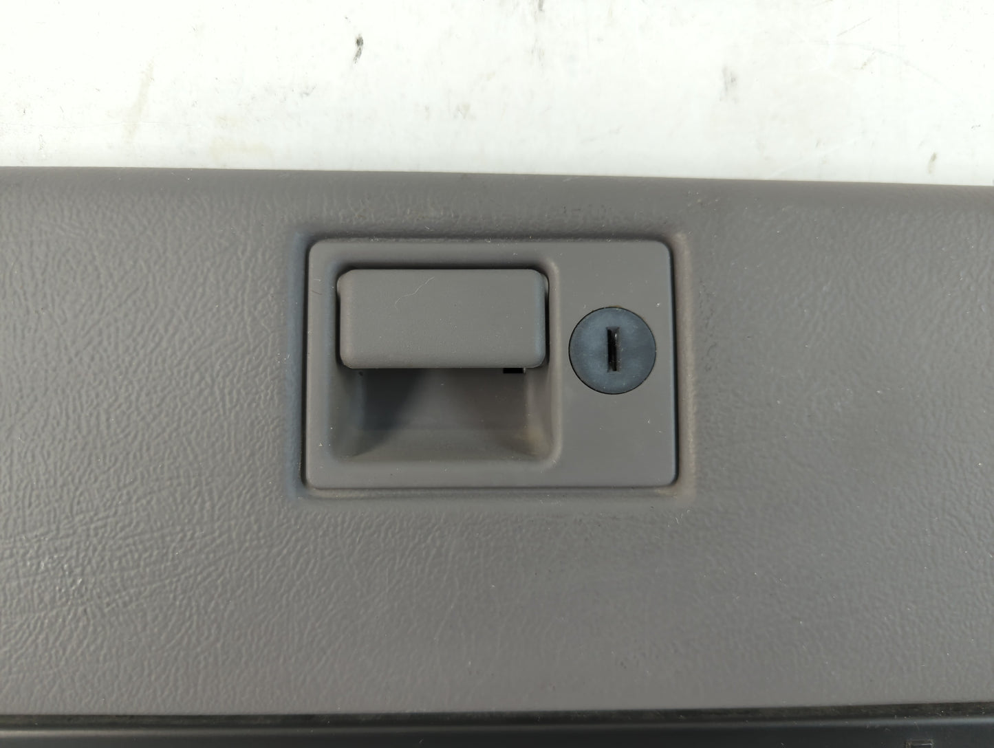 1994 Jeep Grand Cherokee Passenger Glove Box Door Storage Compartment - Oemusedautoparts1.com