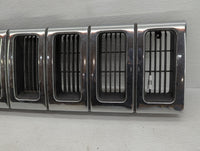 1993-1995 Jeep Grand Cherokee Front Grille Bumper Not Included - Oemusedautoparts1.com