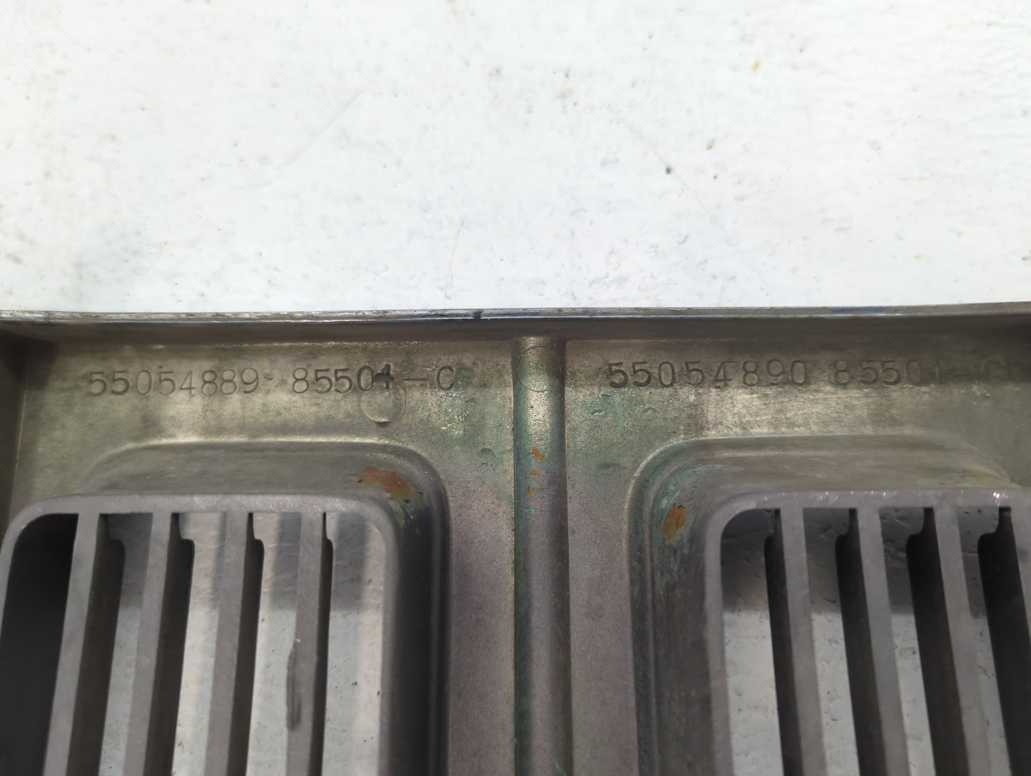 1993-1995 Jeep Grand Cherokee Front Grille Bumper Not Included - Oemusedautoparts1.com