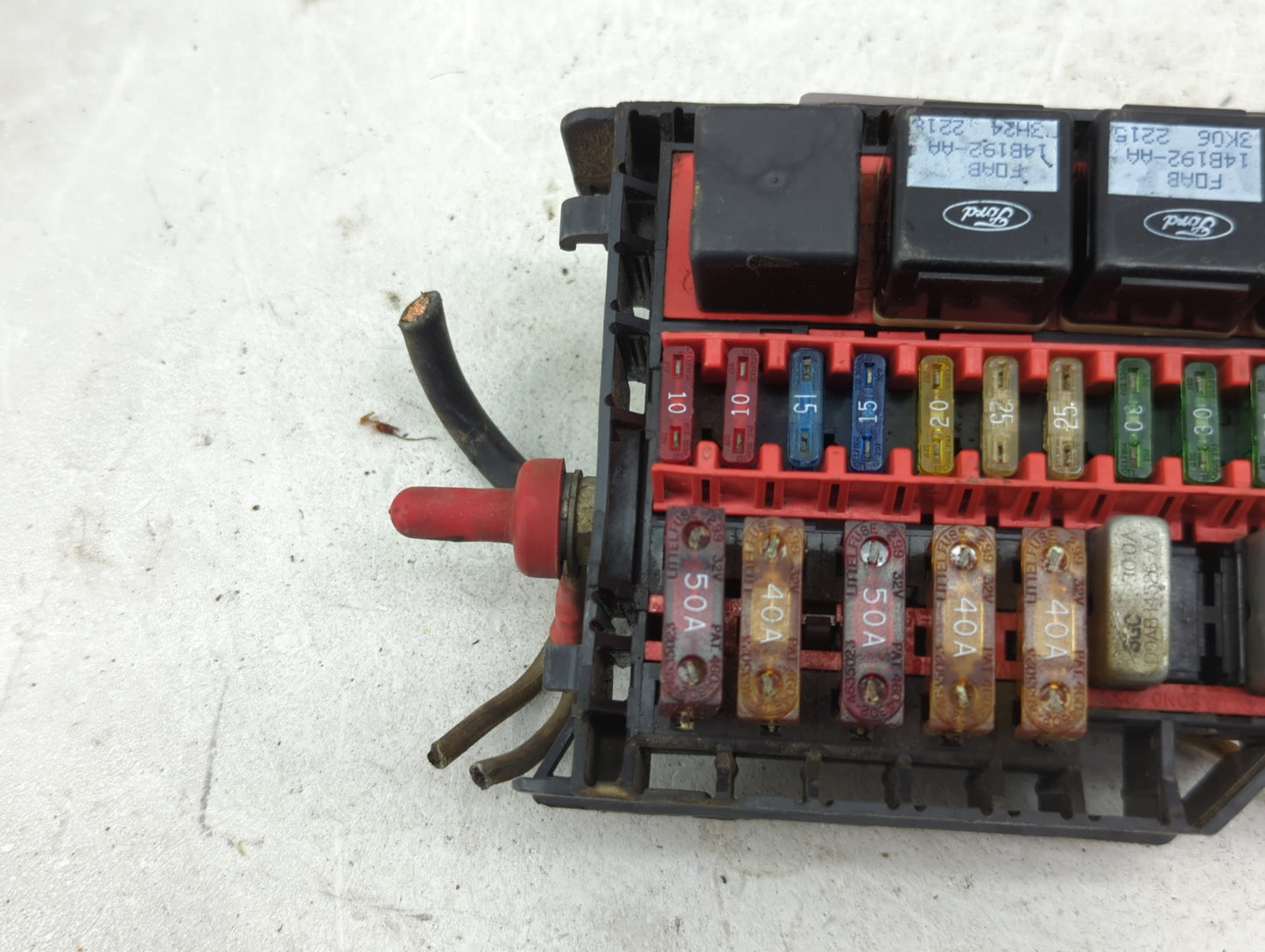 1994 Lincoln Town Car Fusebox Fuse Box Panel Relay Module P/N:F0AB-14B192-AA 39160-3C200 Fits OEM Used Auto Parts - Oemuseda