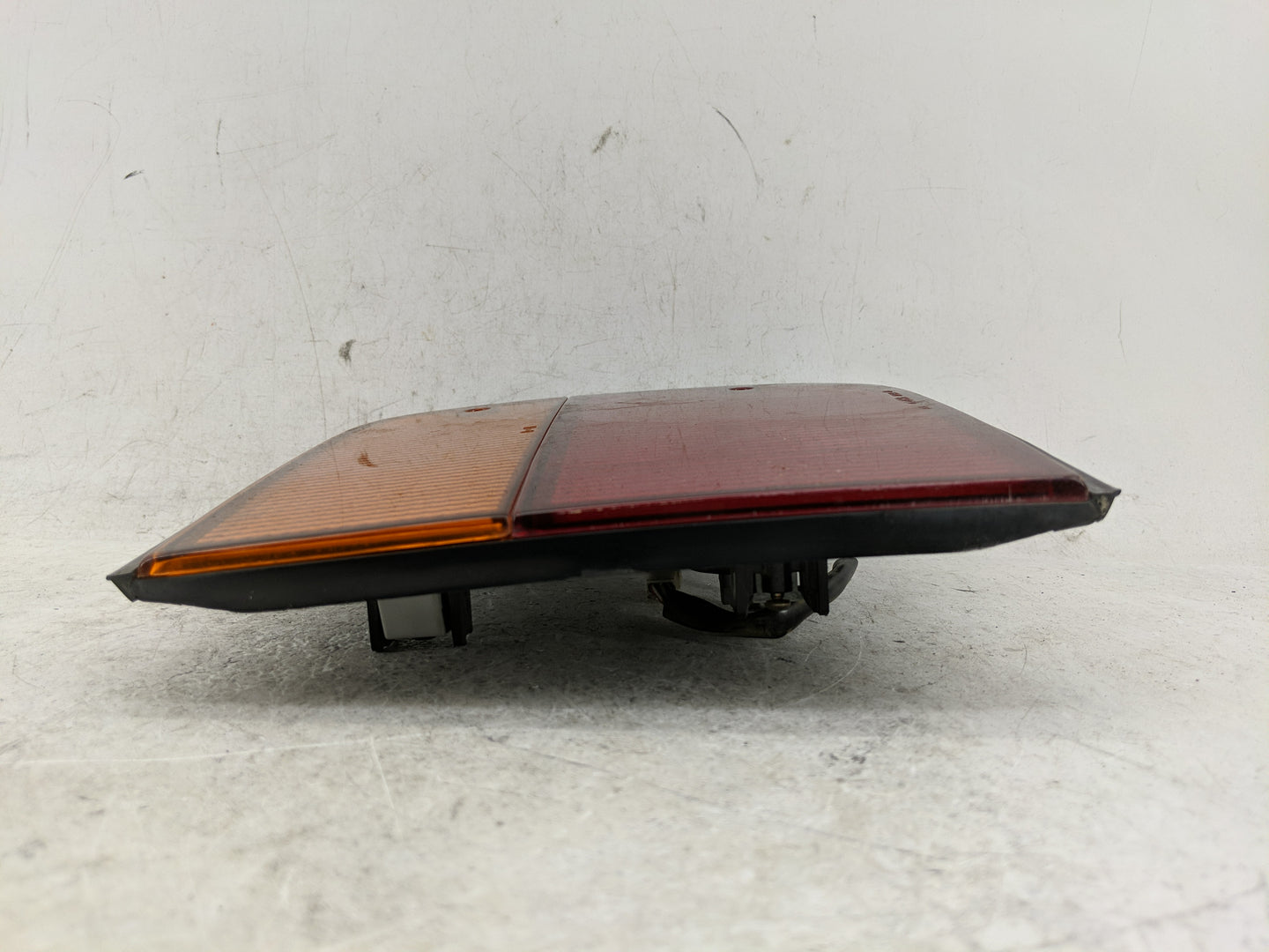 1989-1995 Mazda Mpv Tail Light Assembly Driver Left OEM Fits Fits 1989 1990 1991 1992 1993 1994 1995 OEM Used Auto Parts - O