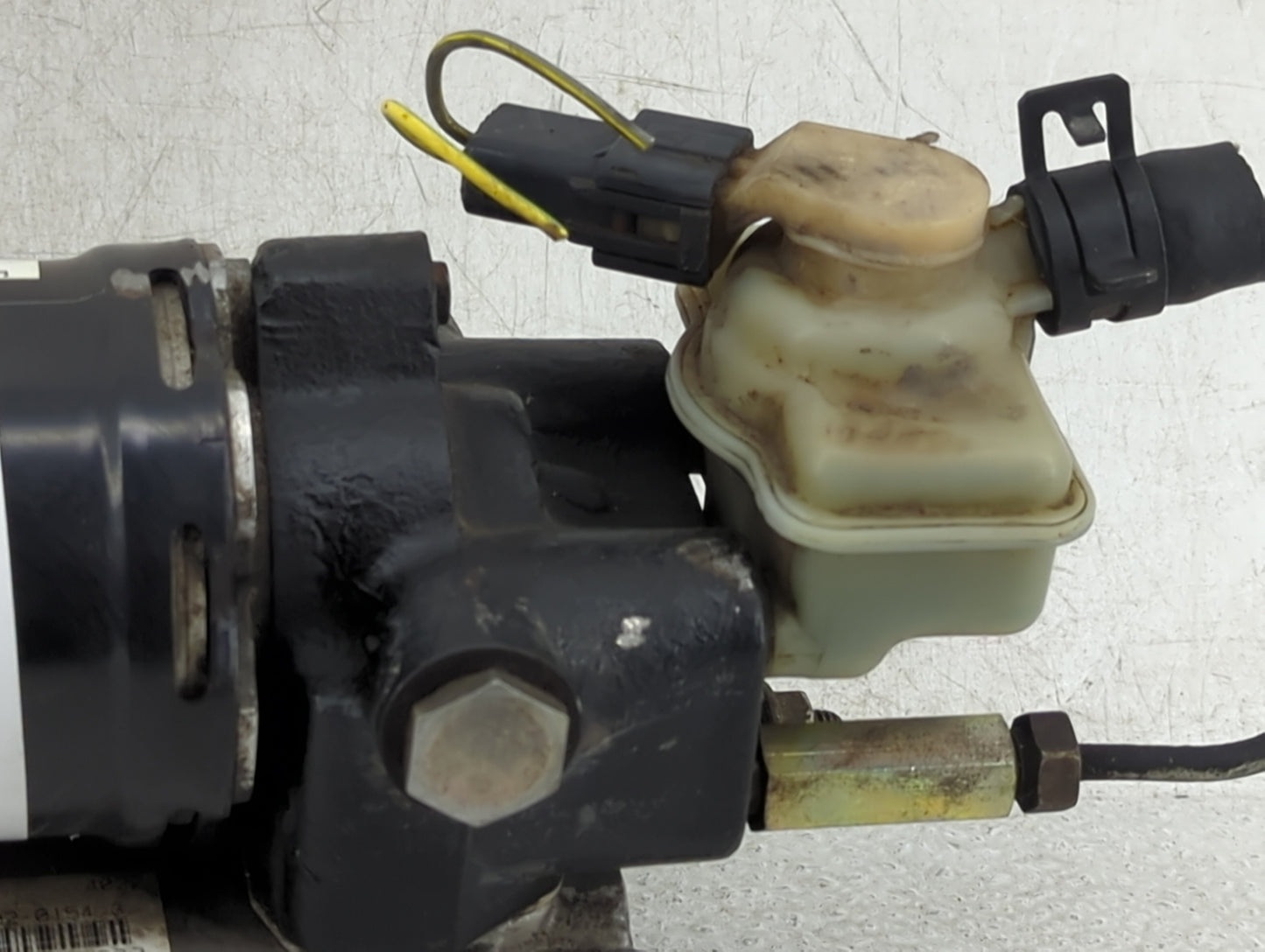 1994 Mercury Grand Marquis ABS Pump Control Module Replacement Fits OEM Used Auto Parts - Oemusedautoparts1.com