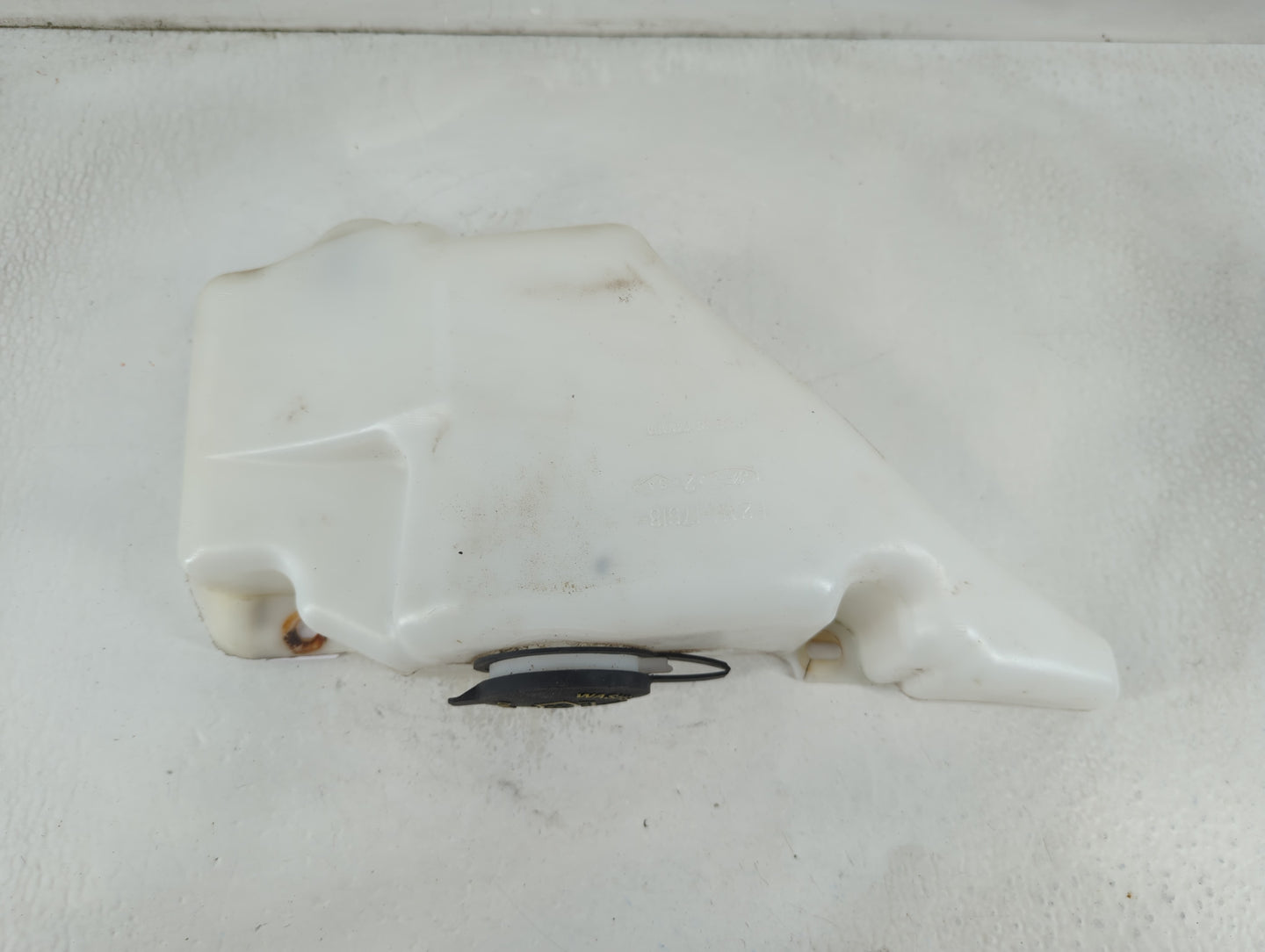 1994 Mercury Grand Marquis Windshield Washer Fluid Reservoir Bottle Oem - Oemusedautoparts1.com