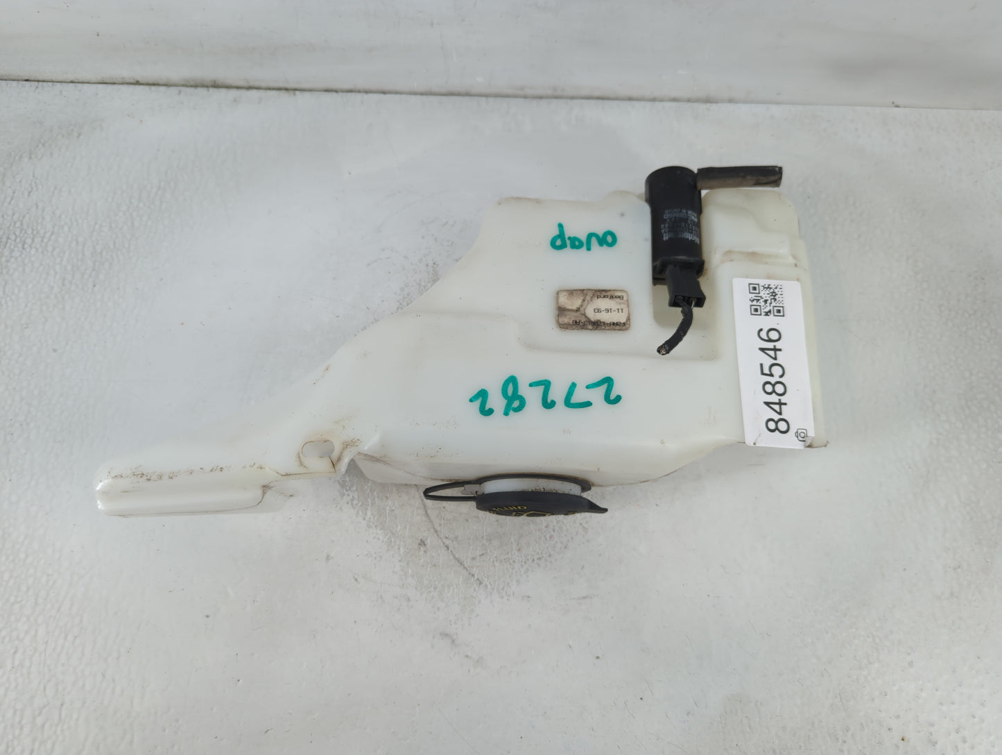 1994 Mercury Grand Marquis Windshield Washer Fluid Reservoir Bottle Oem - Oemusedautoparts1.com
